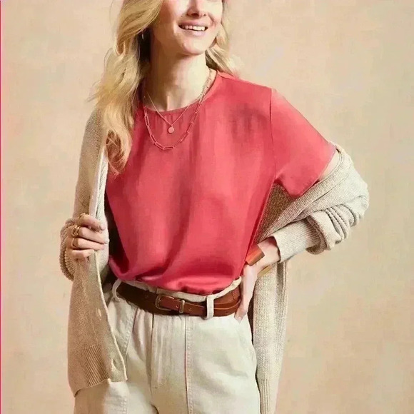 Banana Republic Essential Crew-Neck Top - Picture 1 of 9